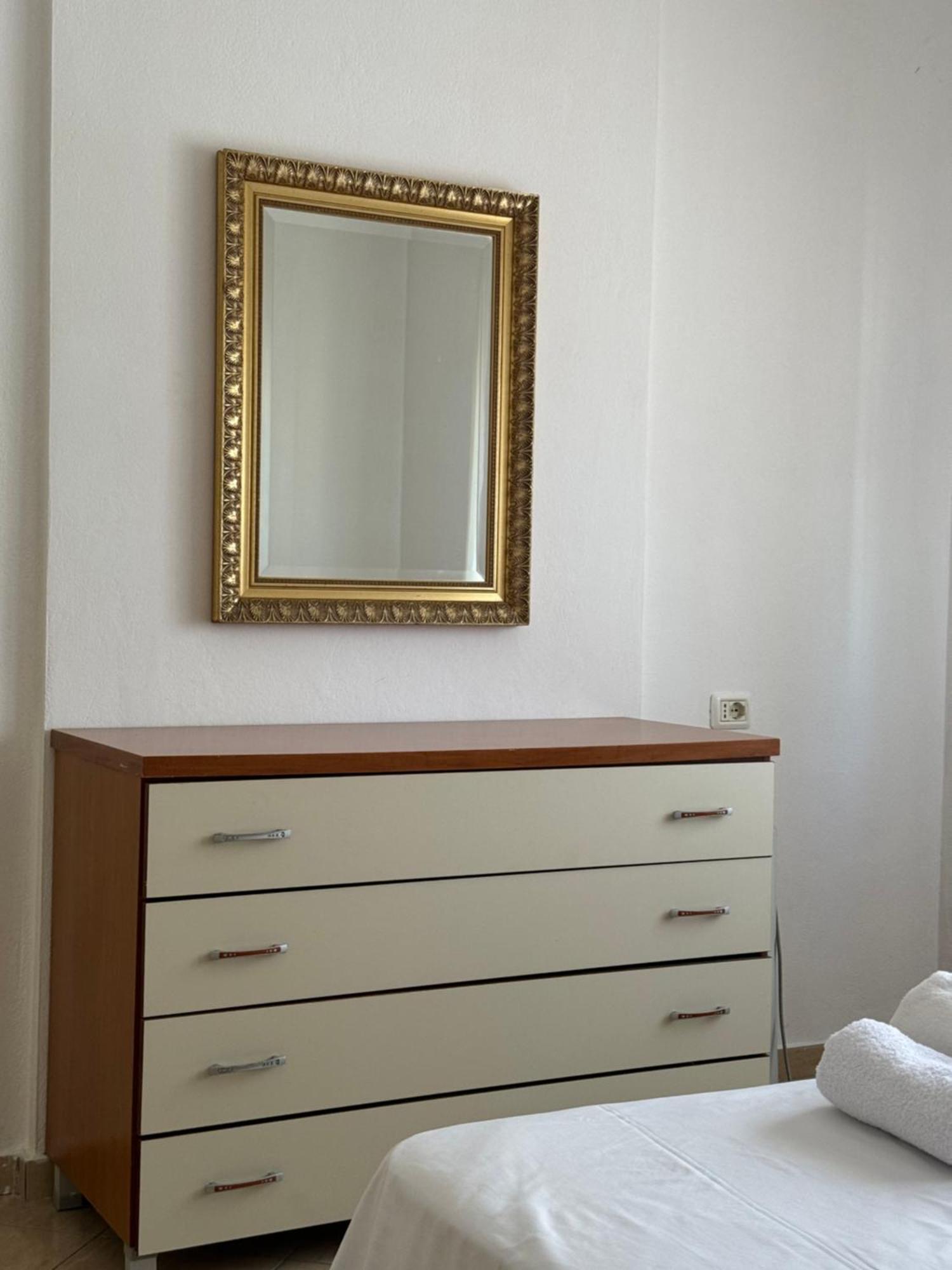 Elegant Apartment In Lungomare - N 23 Vlorë Eksteriør billede