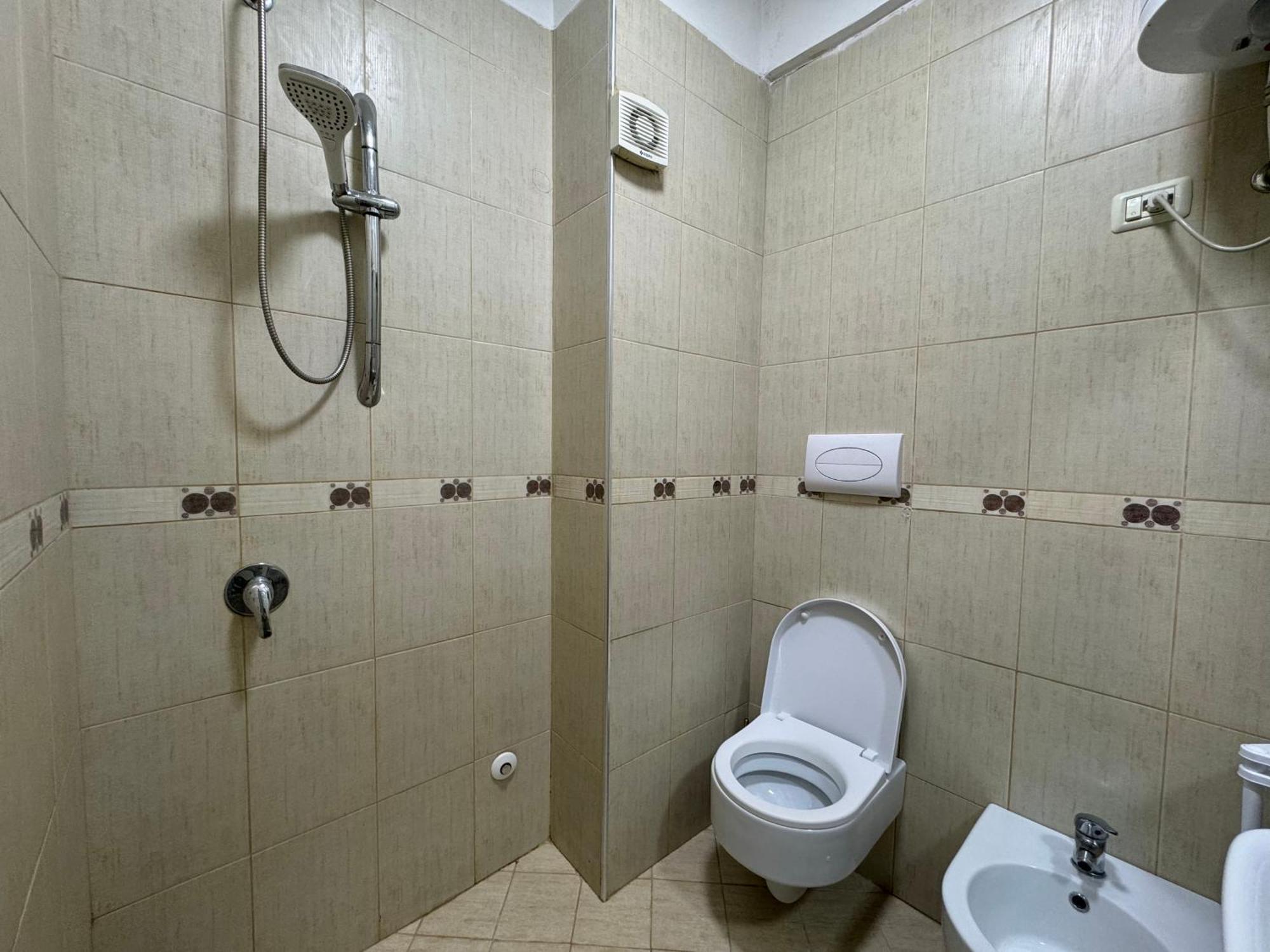Elegant Apartment In Lungomare - N 23 Vlorë Eksteriør billede